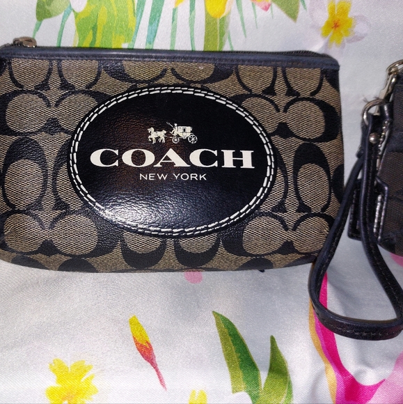 Coach Wristlet - Picture 3 of 3